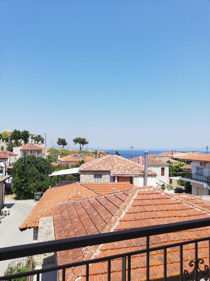 Christopher Apartments Afytos Bagian luar foto