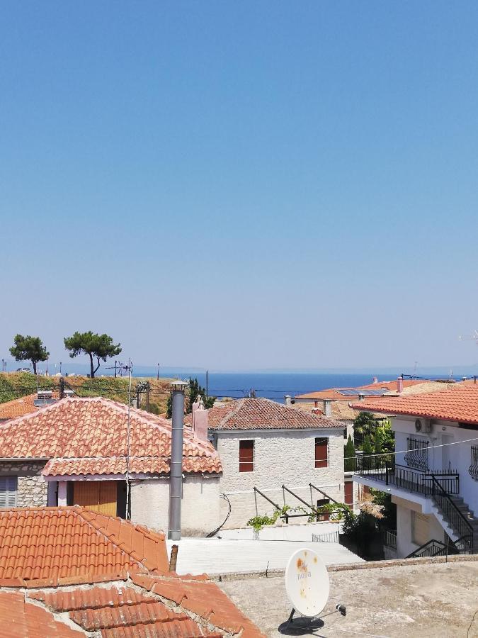 Christopher Apartments Afytos Bagian luar foto