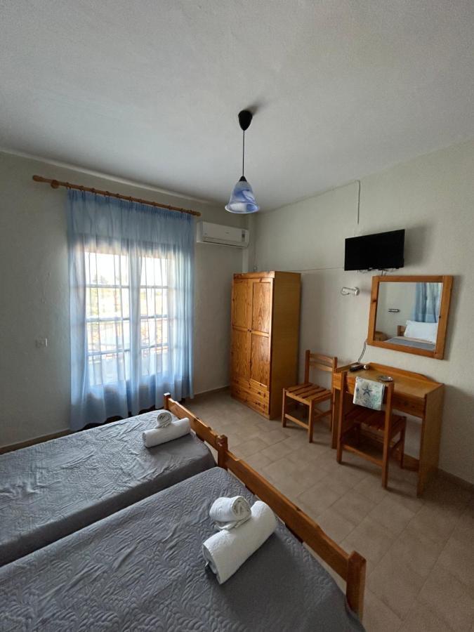 Christopher Apartments Afytos Bagian luar foto